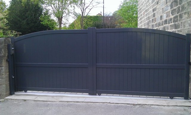 ticiano sliding gate